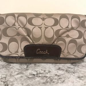 NWOT Coach Wristlet